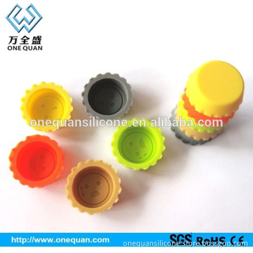 factory existing mold 2*1cm cute smile face food grade silicone bottle stopper with custom logo